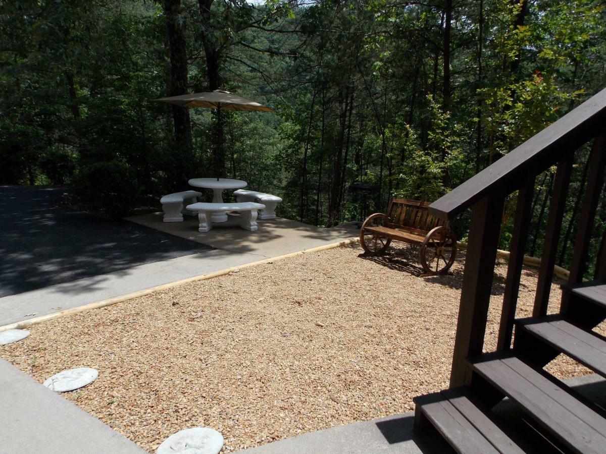 Hillbilly Hilton Chalet Villa พิเจนฟอร์จ ภายนอก รูปภาพ